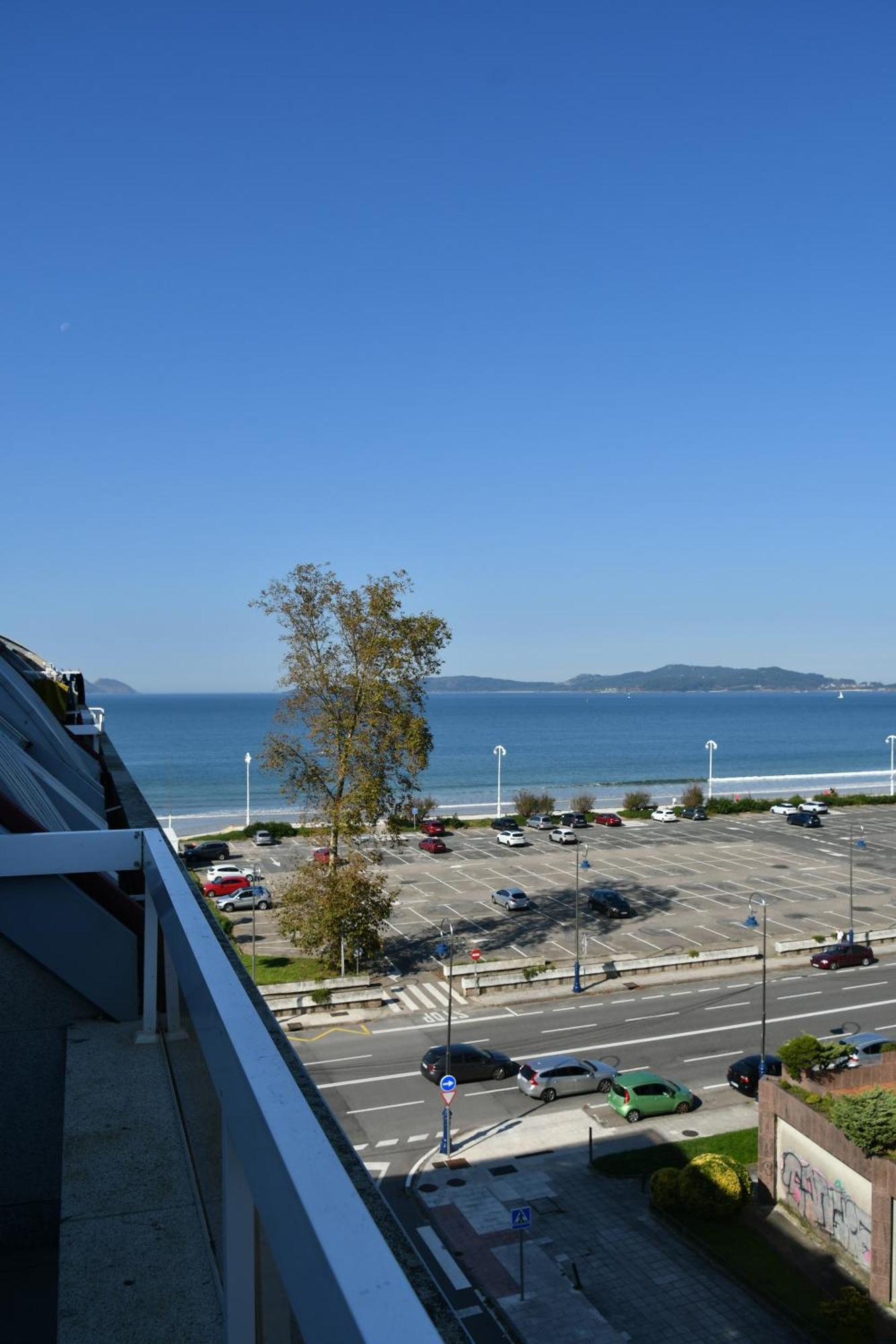 Primera Linea De Playa Samil Costa Con Garaje Incluido فيجو المظهر الخارجي الصورة