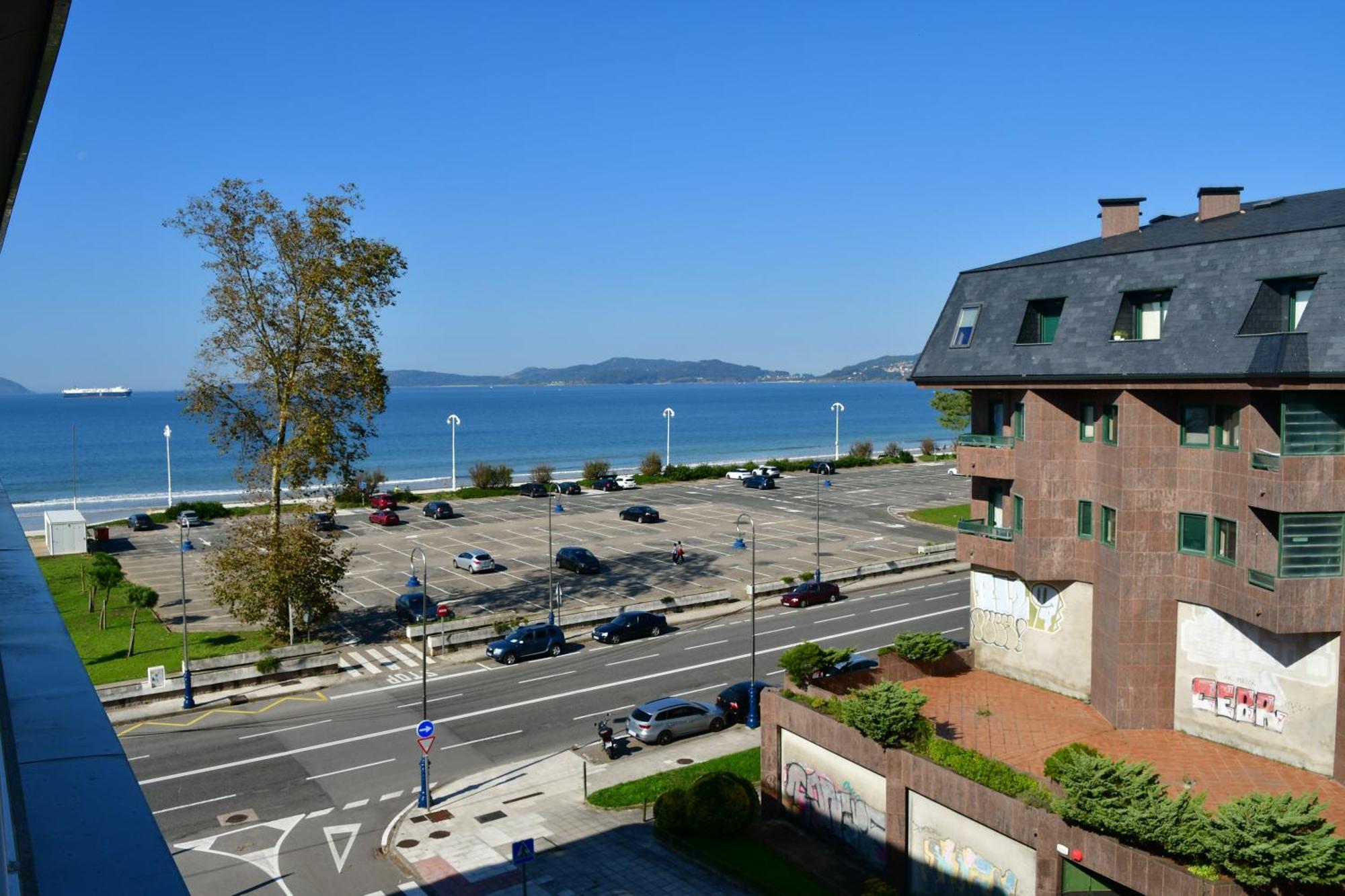 Primera Linea De Playa Samil Costa Con Garaje Incluido فيجو المظهر الخارجي الصورة
